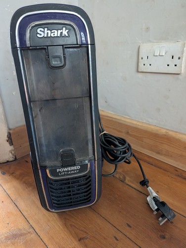Shark upright vacuum - shark,